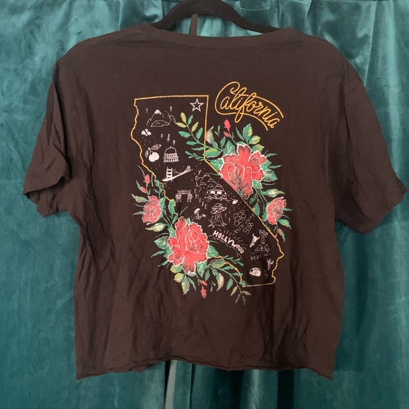 Social Culture Tops - Faded Black California Landmarks Graphic Crop Top T-Shirt